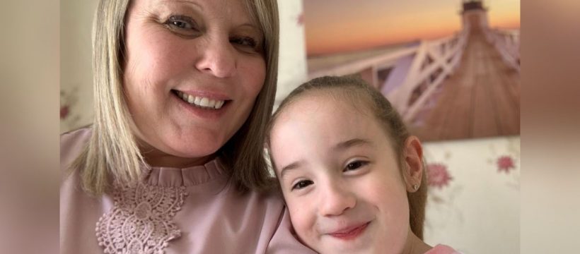 Girl 5 Saves Mums Life After She Collapses When Eating Lunch My Best Medicine 